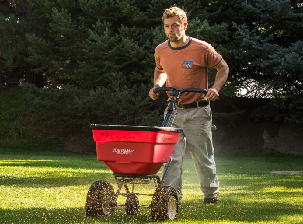 Humate Soil Conditioner Treatment for Lawns